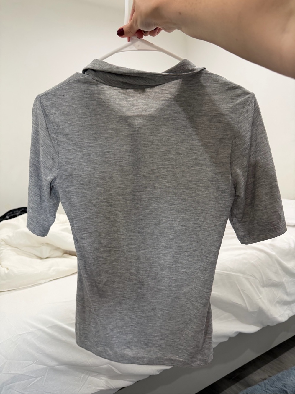 H&M Light Grey Short-Sleeve Polo Shirt with Button Placket - Picture 2 of 3